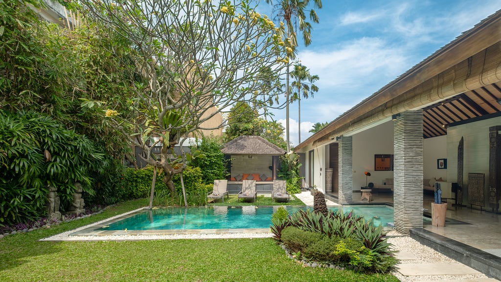 Villa Anjali Orange: Swimming pool