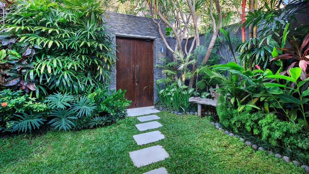 Villa Anjali Purple: Garden