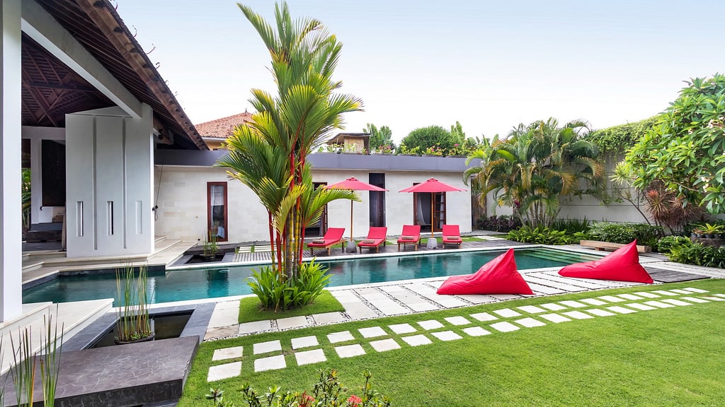 Villa Arte: Swimming pool