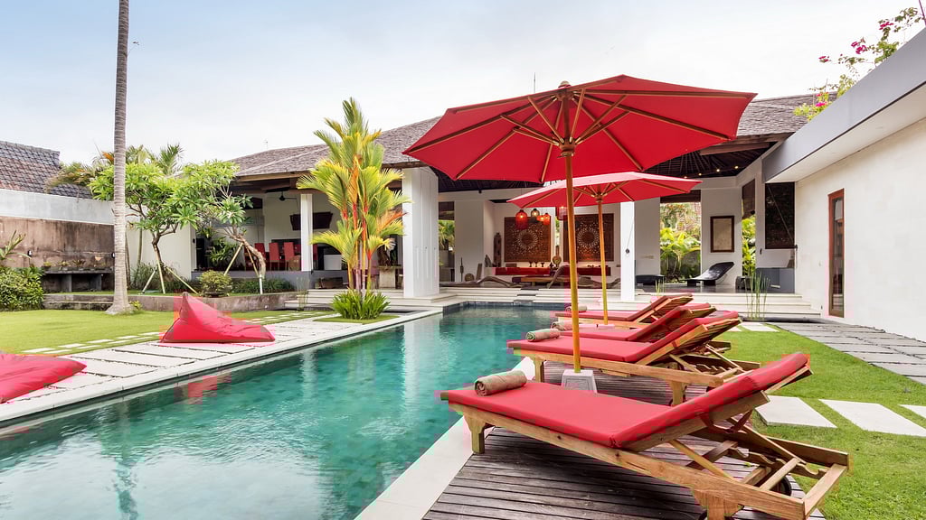 Villa Arte: Swimming pool