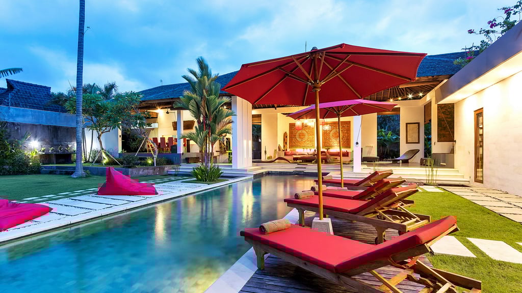 Villa Arte: Swimming pool