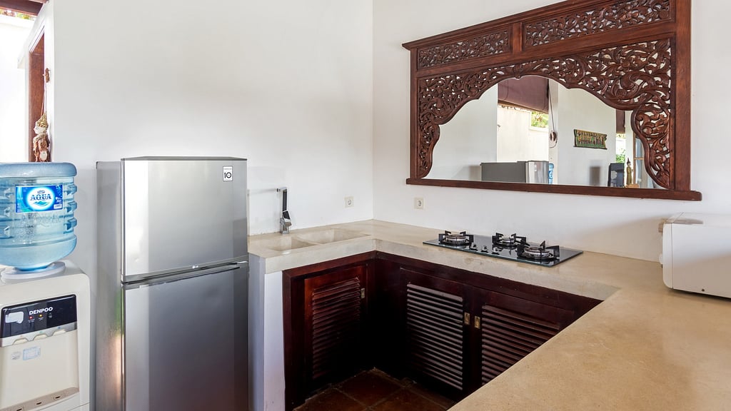 Villa Candi Kecil Tiga: Kitchen