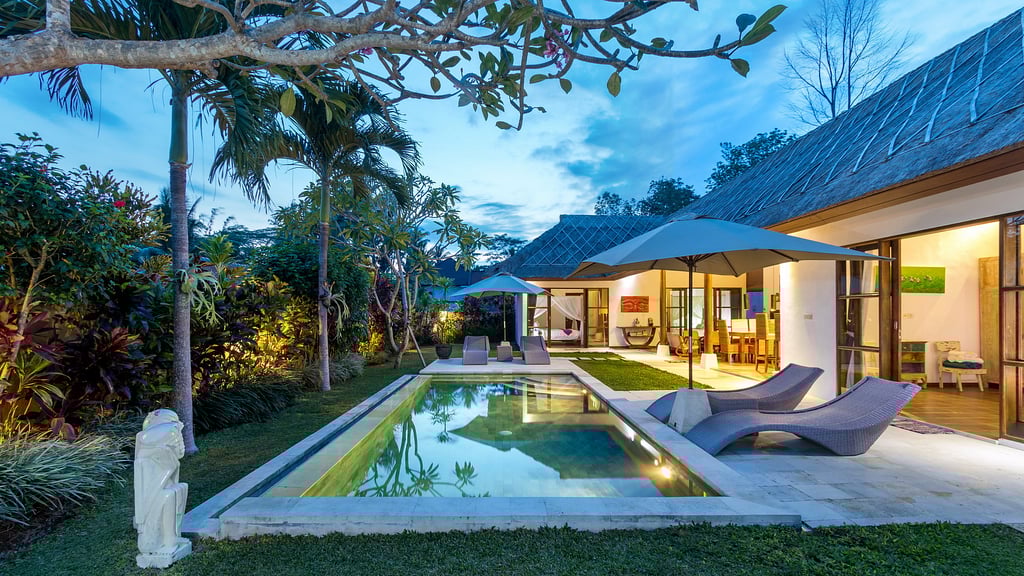 Villa Candi Kecil Tiga: Swimming pool