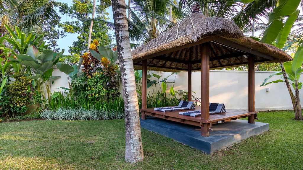 Villa Candi Kecil Empat: Garden