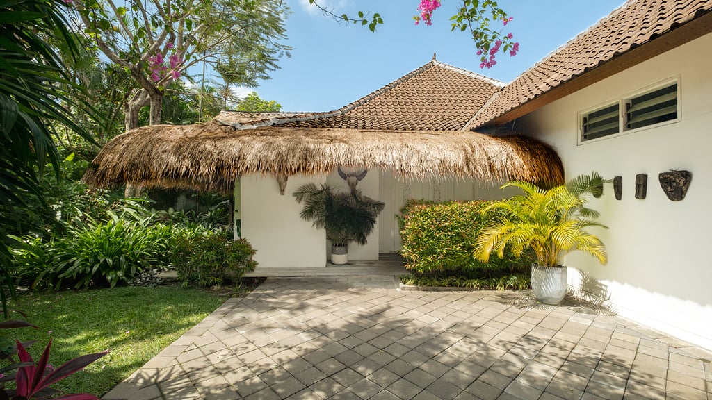 Villa Celeste: Parking areas