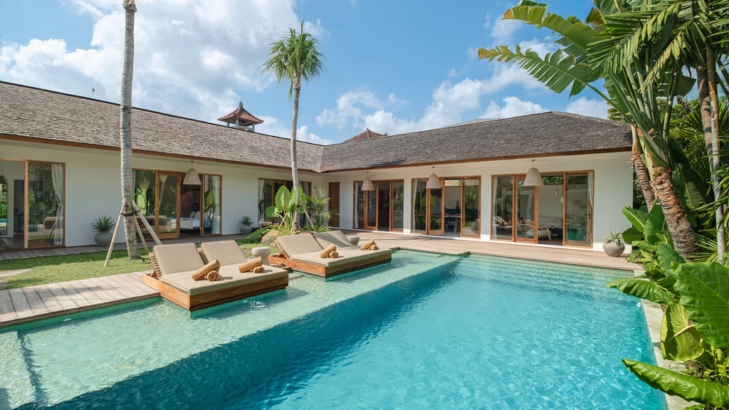 Villa Chagall: Swimming pool