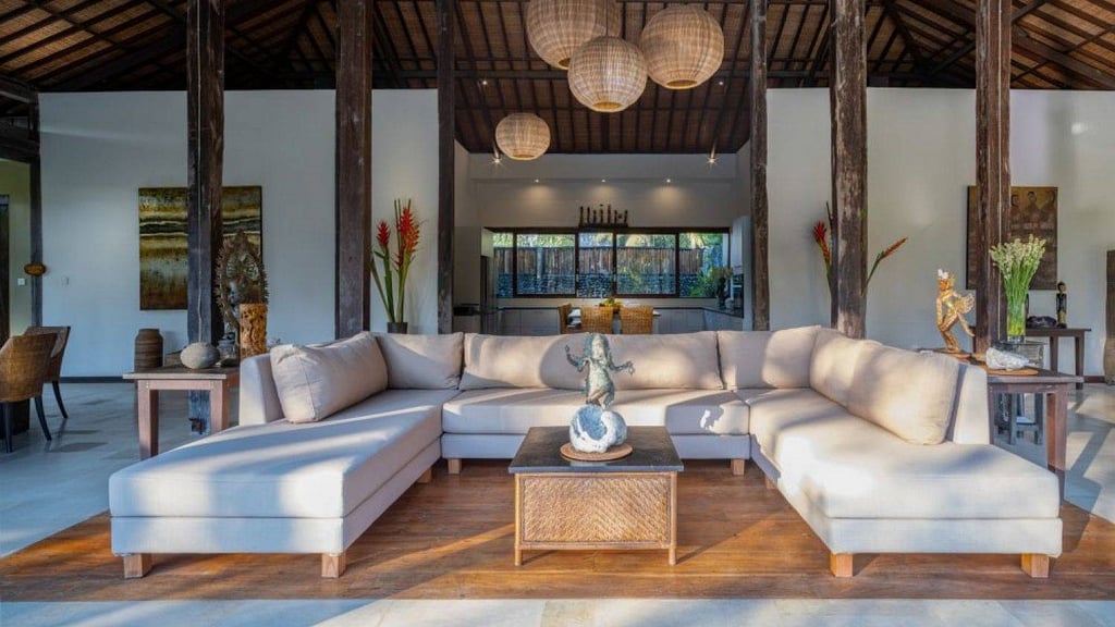 Villa Crystal Castle