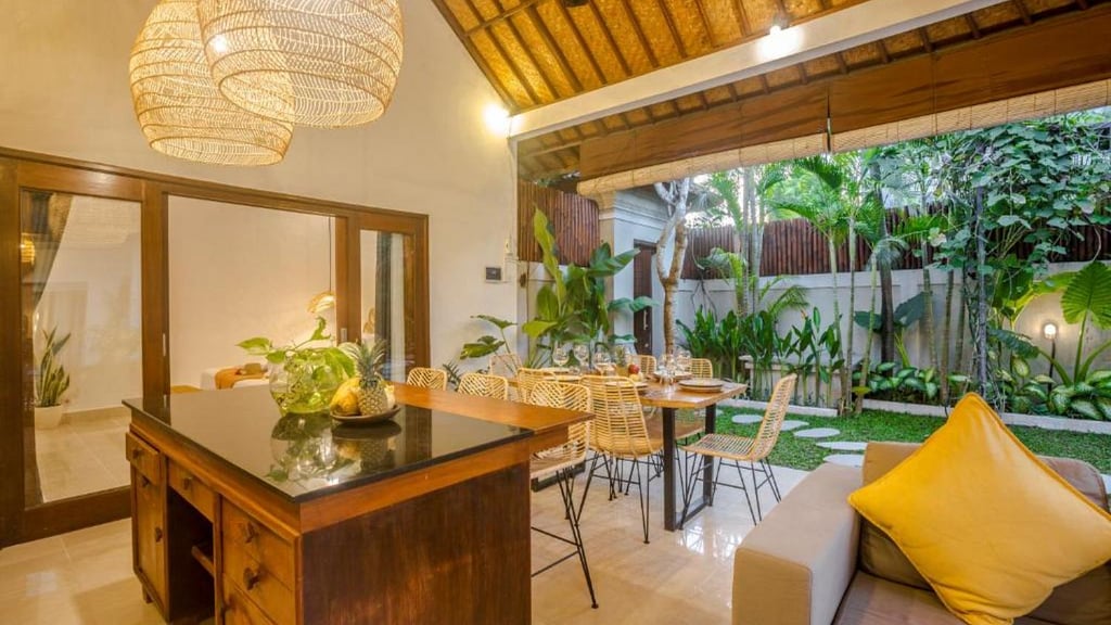 Villa Deba Two in Seminyak, Bali (3 bedrooms) - Best Price & Reviews!