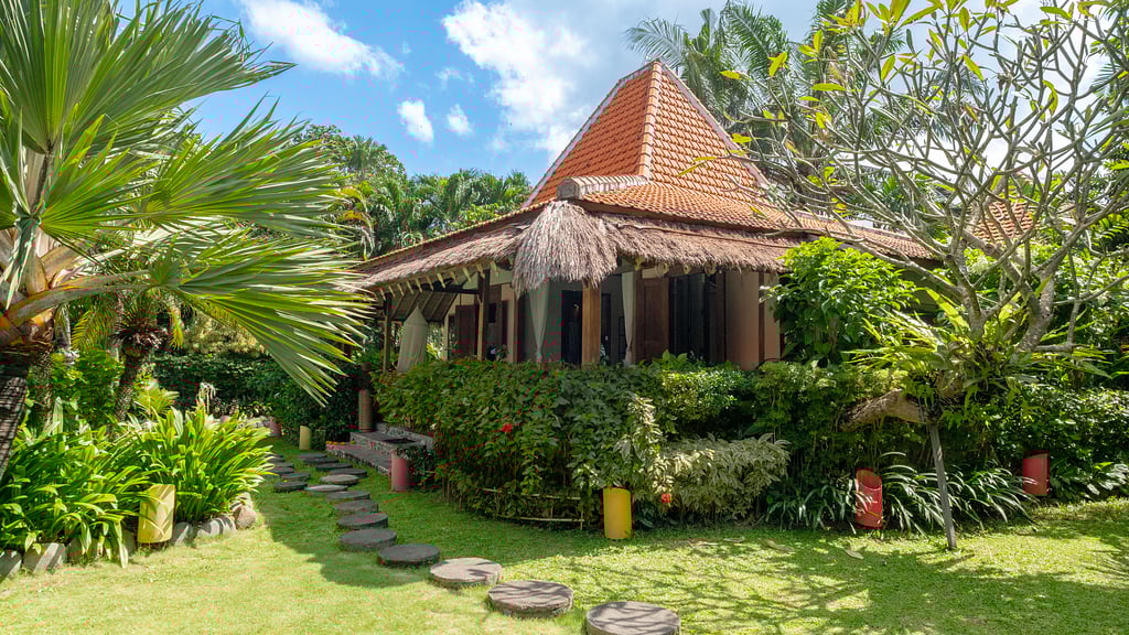 Villa Desa Roro: Garden