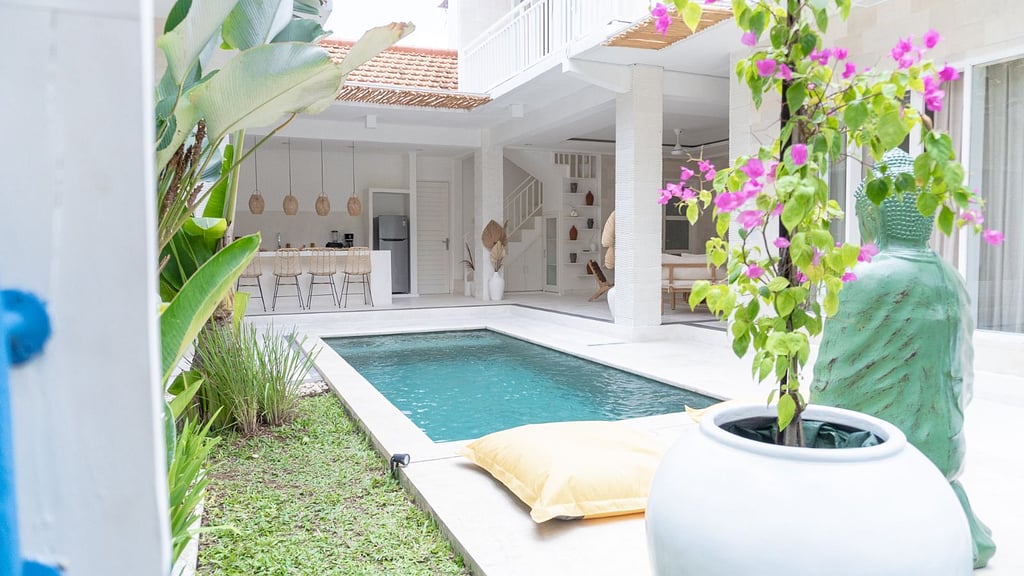 Diola Villa Dua