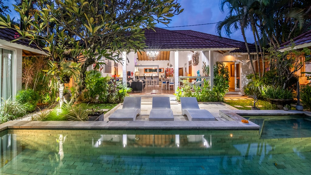 Villa Fendi in Seminyak, Bali - 4 bedrooms - Best Price Guarantee