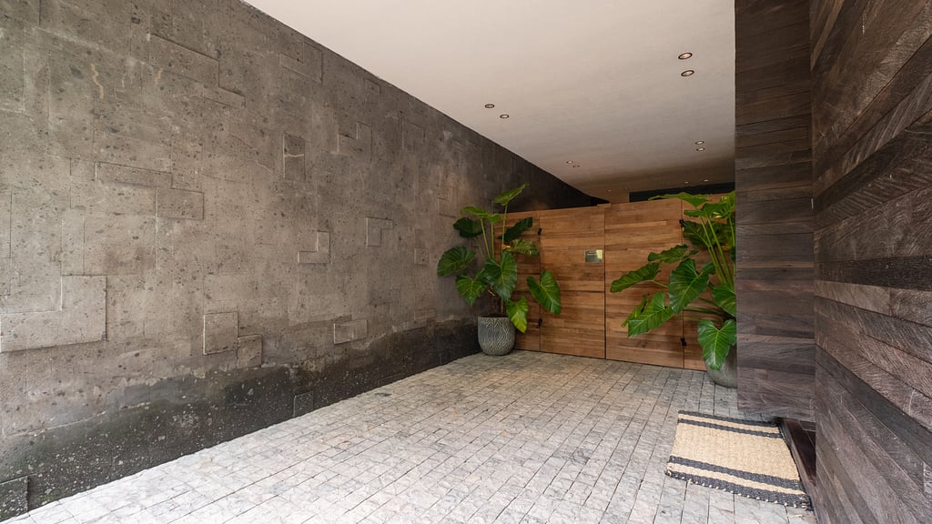 Villa Fiji: Parking areas