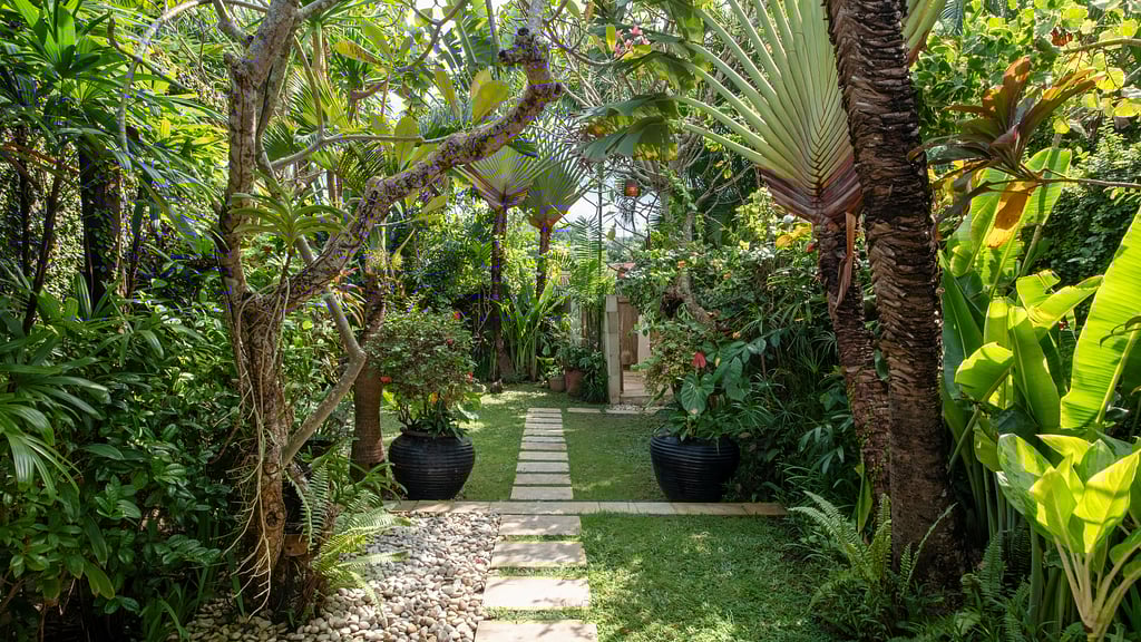 Villa Gembira: Garden