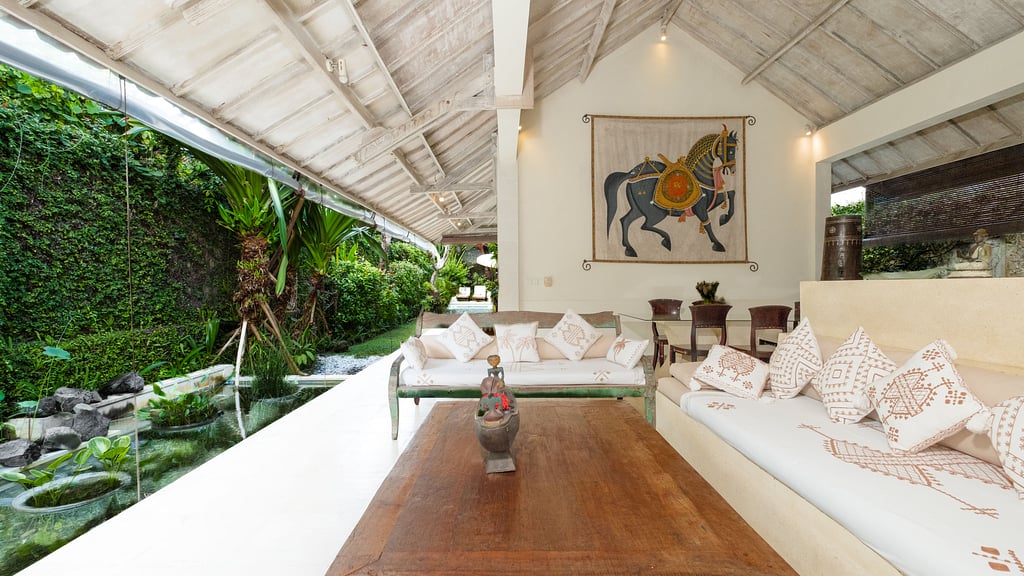 Villa Gembira: Living room