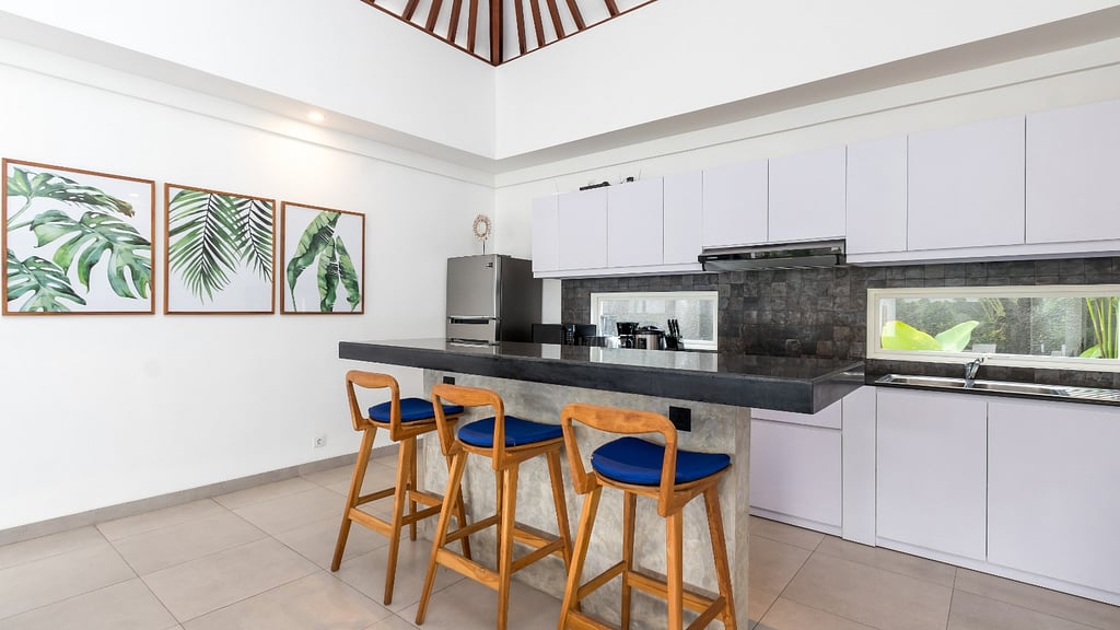 Villa Hiburan 2: Kitchen