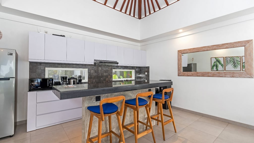 Villa Hiburan 2: Kitchen