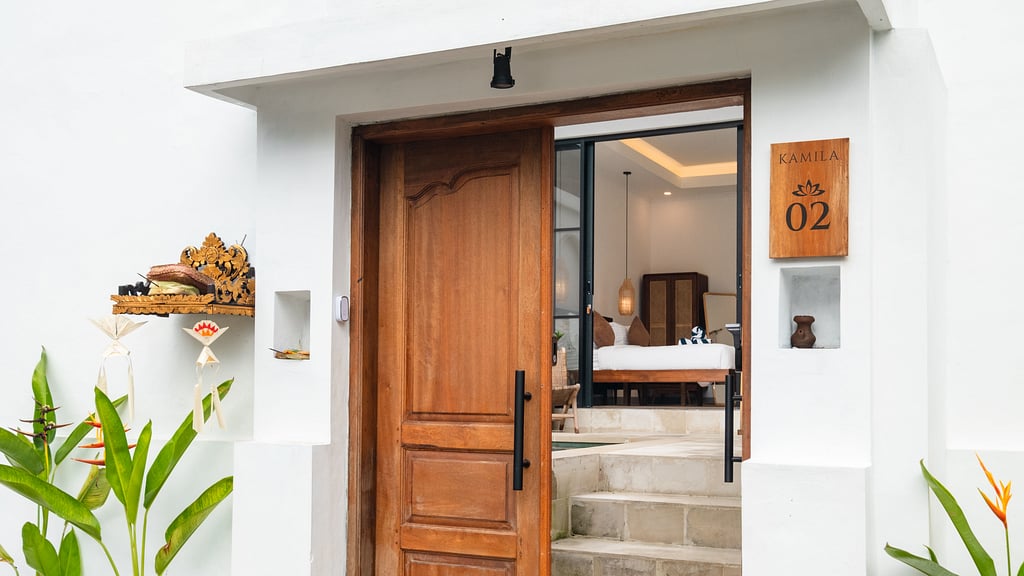 Kamila Villa 2: Parking areas