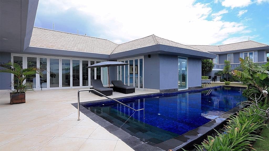 Villa Karang Selatan