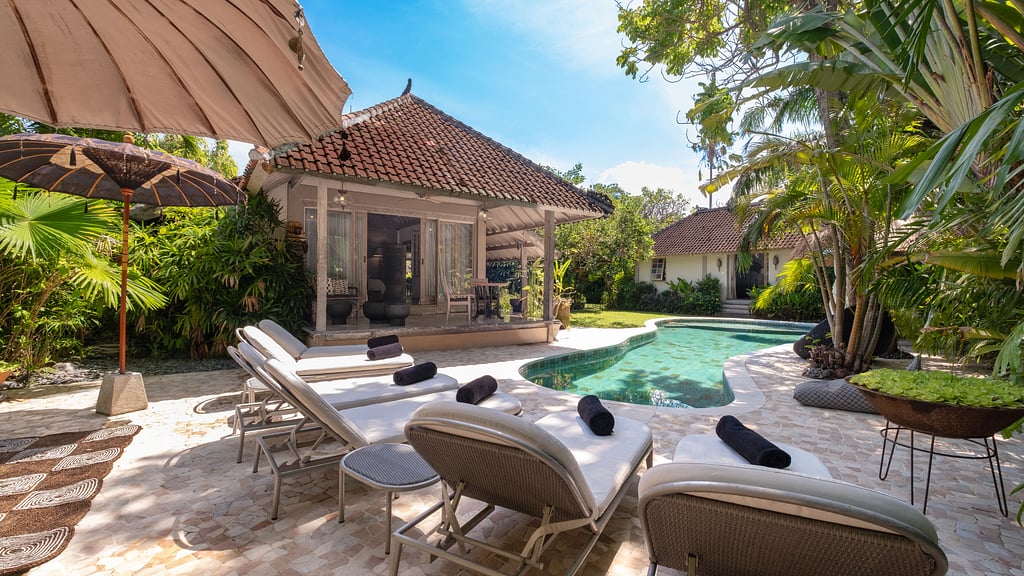 Villa Koyama: Swimming pool