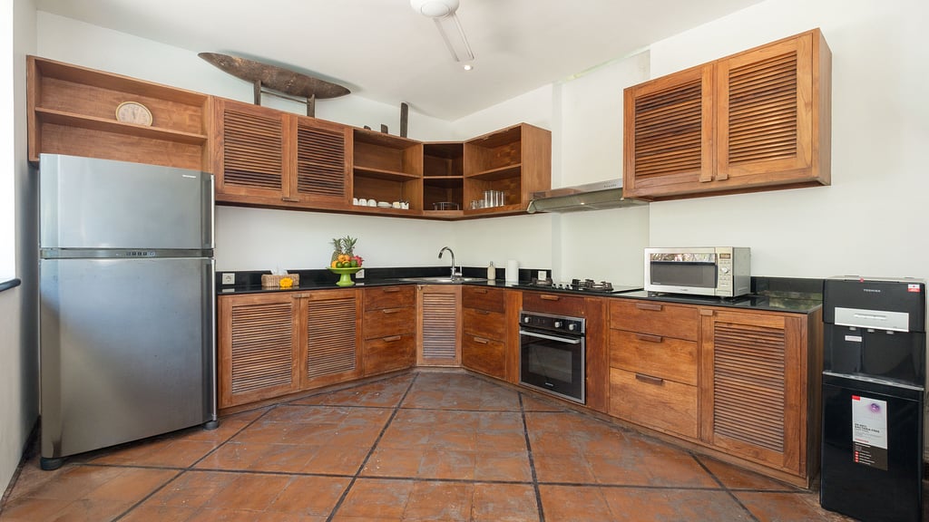 Villa Ku Tama: Kitchen