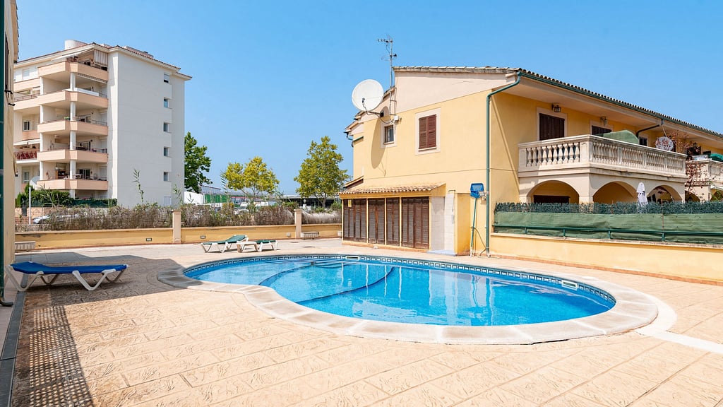 VILLA LAGO