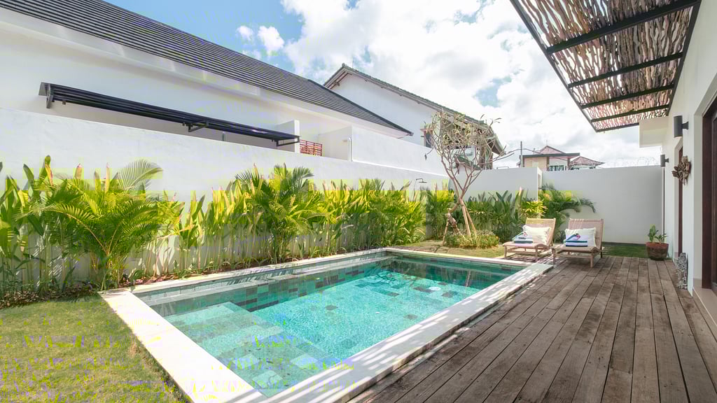 Villa Lange Estate: Swimming pool 2