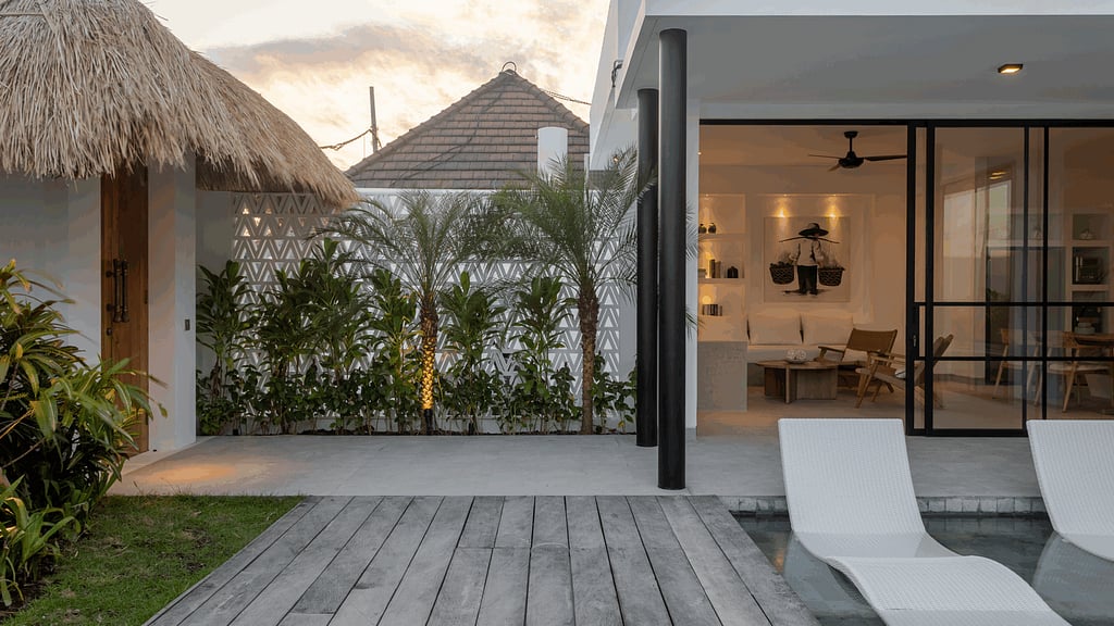 Villa Lapis 2: Others