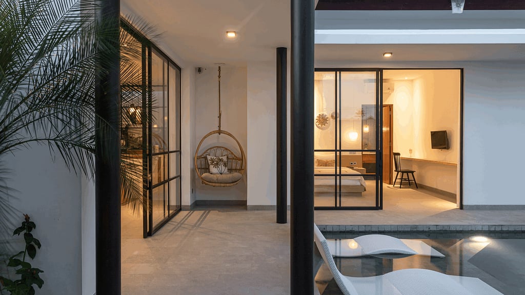 Villa Lapis 2: Others