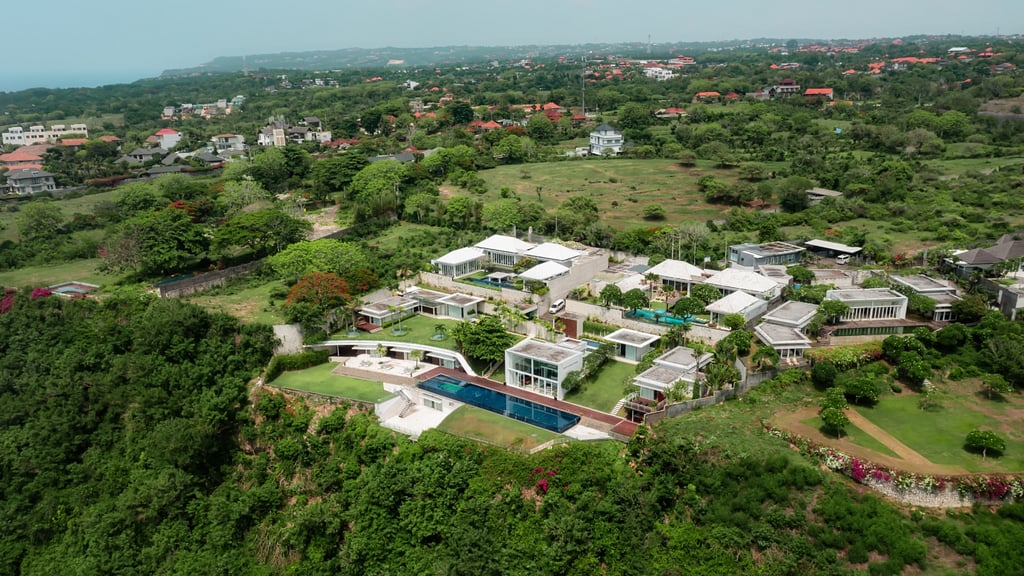 Villa Latitude