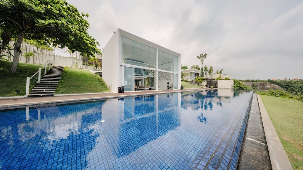Villa Latitude