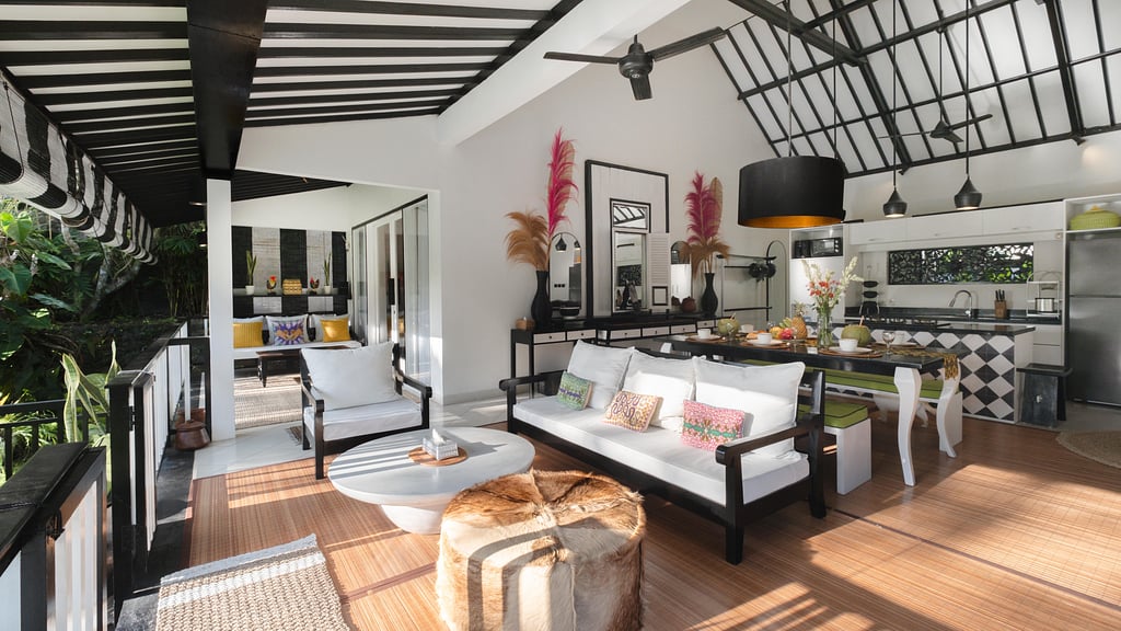 Villa Lepak by the River: Living room