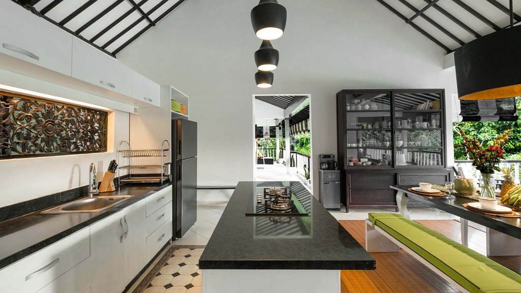 Villa Lepak by the River: Kitchen