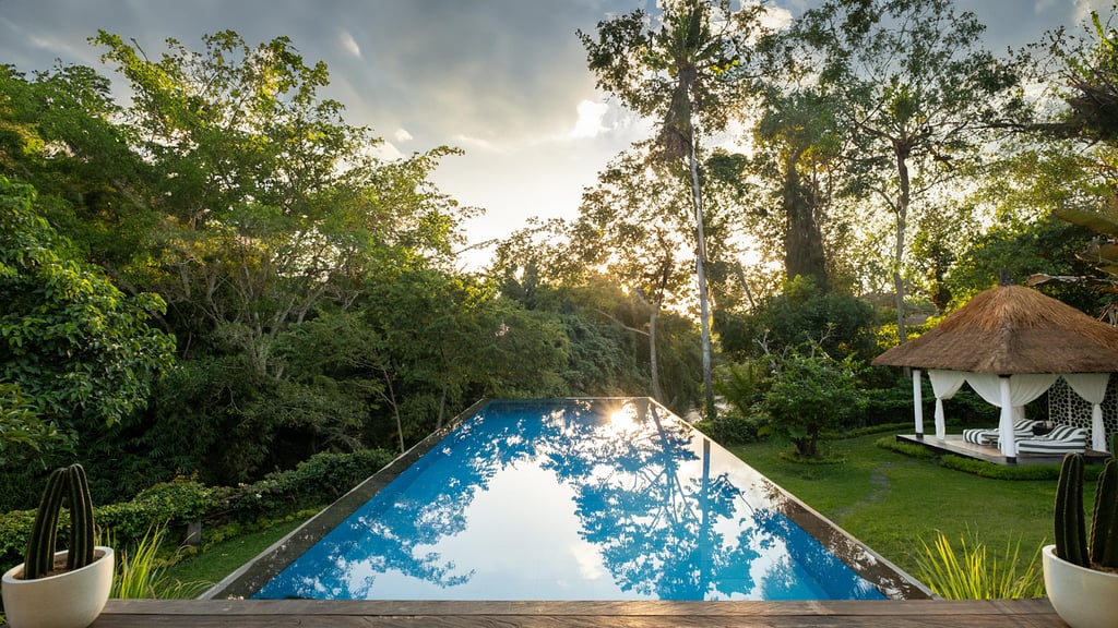 Villa Lepak by the River: Swimming pool