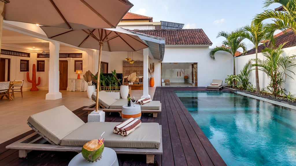 Villa Lisabella: Swimming pool