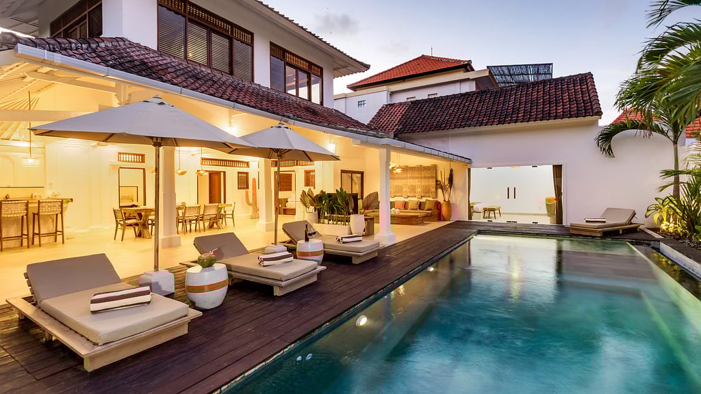 Villa Lisabella: Swimming pool