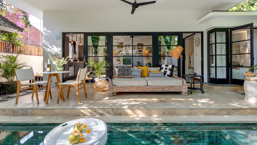 Villa Lora: Swimming pool