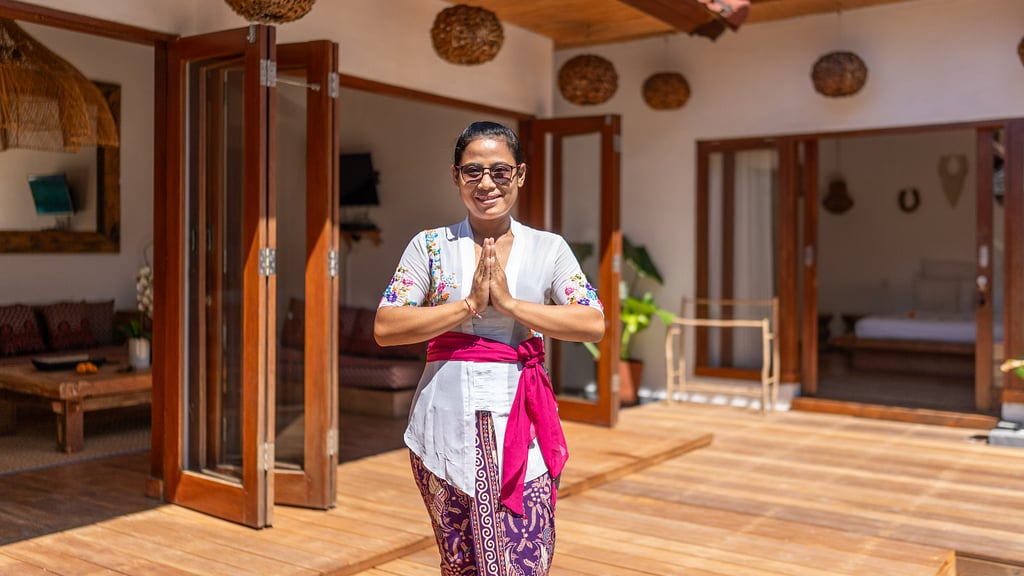 Villa Makasih: Villa staff