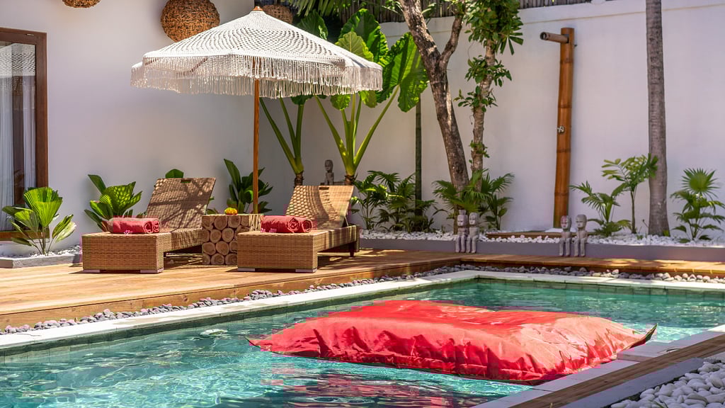 Villa Makasih: Swimming pool