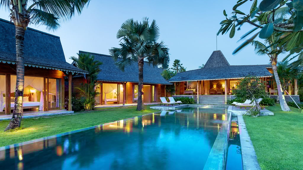 Villa Mannao: Piscine 1