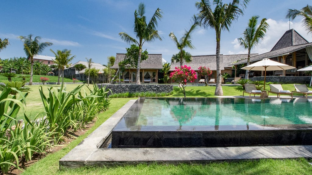 Villa Mannao: Piscine 2