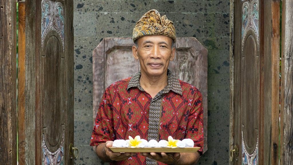 Villa Manusa: Villa staff