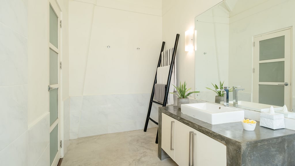 Villa Merta Sari 8: Bedroom 1