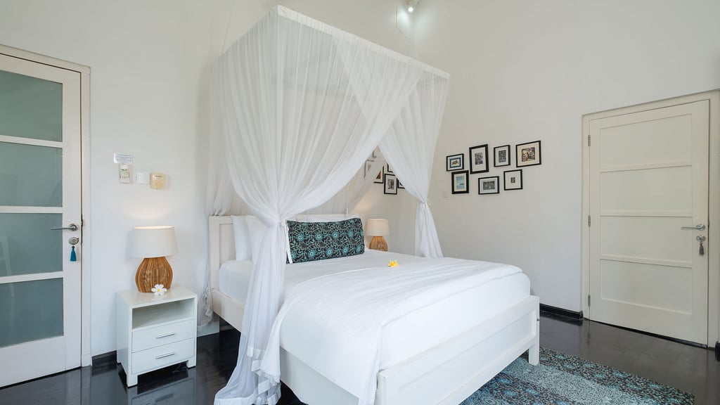 Villa Merta Sari 8: Bedroom 2
