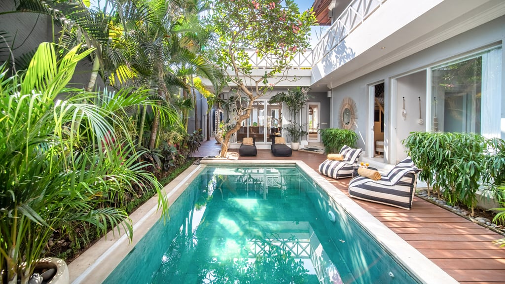 Villa Moana: Swimming pool