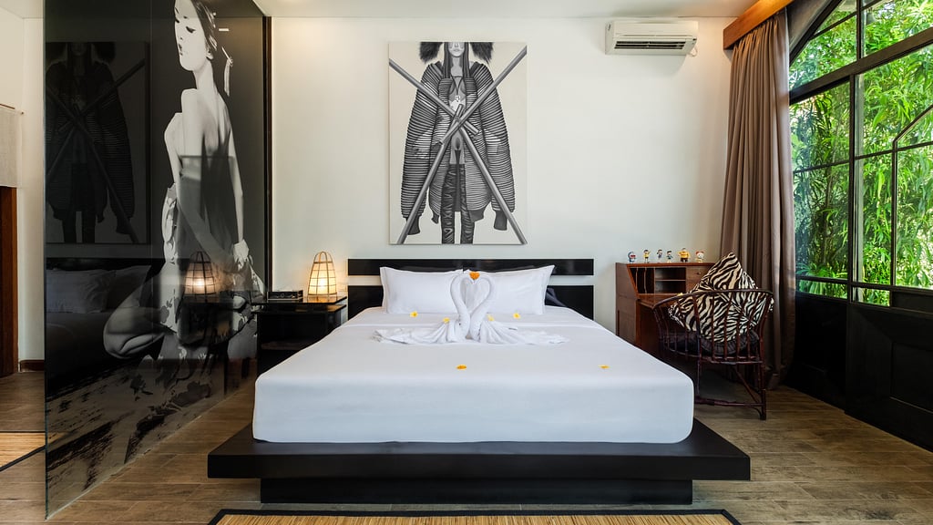 NicoNico Mansion: Bedroom 1