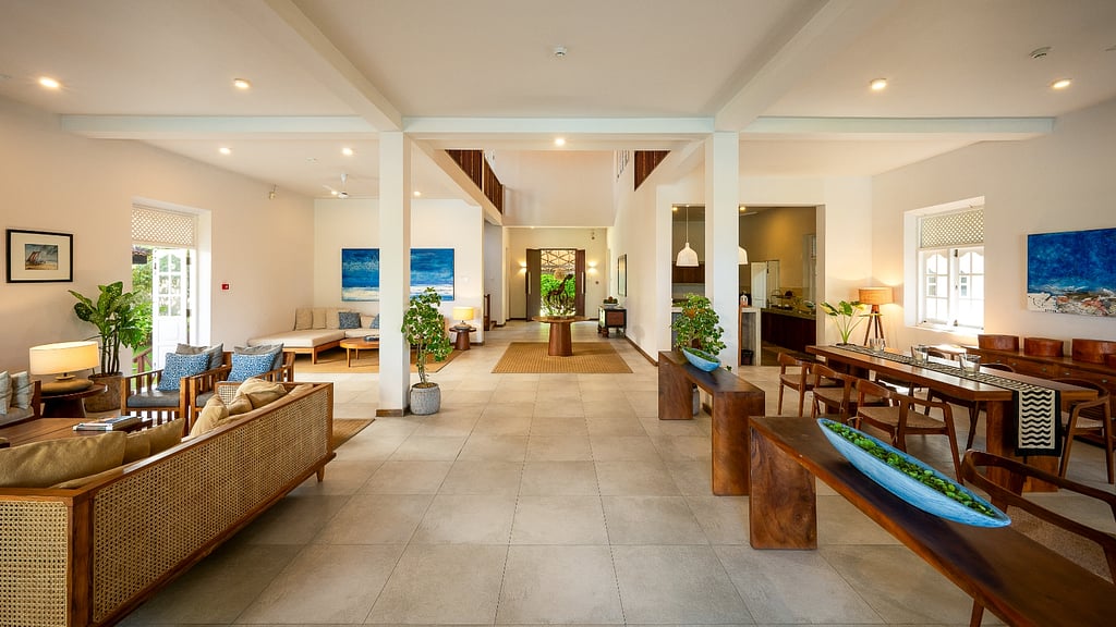 Villa On The Rocks