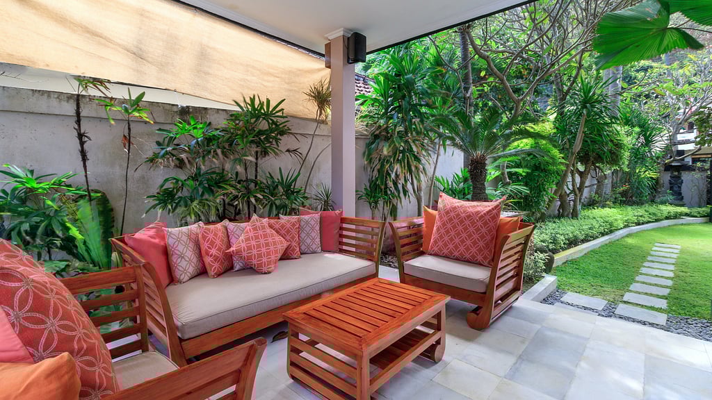 Villa Pantai Candidasa: Terras/Veranda