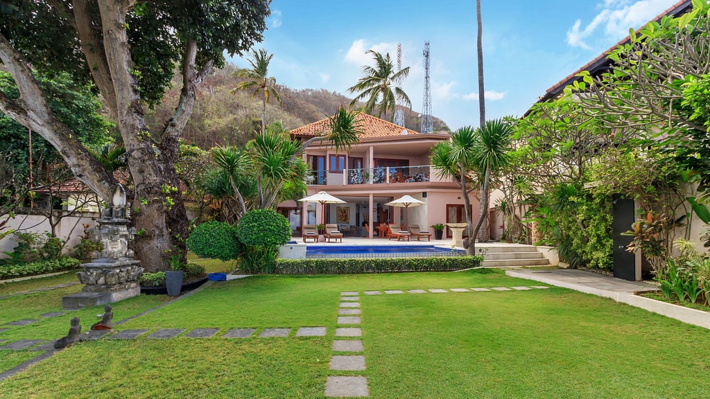 Villa Pantai Candidasa: Garden