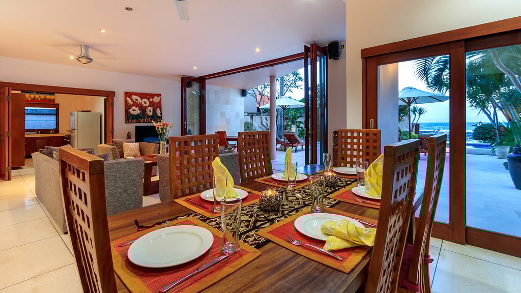 Villa Pantai Candidasa: Eethoek 1