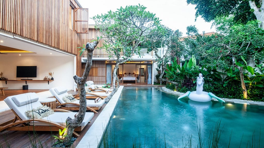 Villa Paya Paya in Seminyak, Bali (4 bedrooms) - Best Price & Reviews!